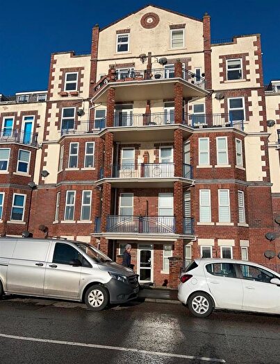 2 Bedroom Flat To Rent In Belgrave Mansions, South Marine Drive, Bridlington, YO15