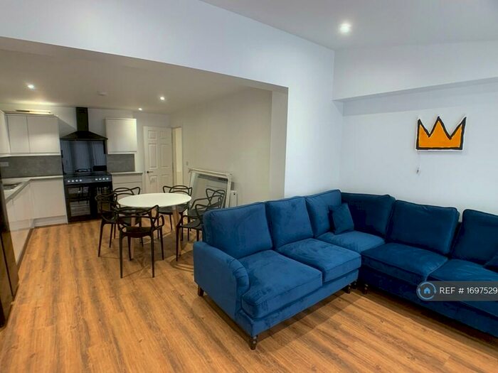 6 Bedroom Flat To Rent In Radmoor Road, Loughborough, LE11