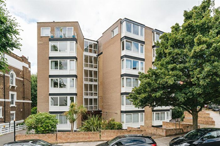 Flat To Rent In Fellows Road, London, NW3