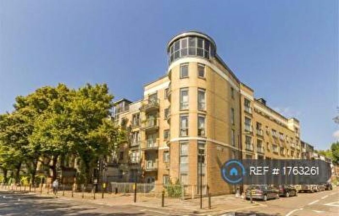 1 Bedroom Flat To Rent In Tower Court, London, N1