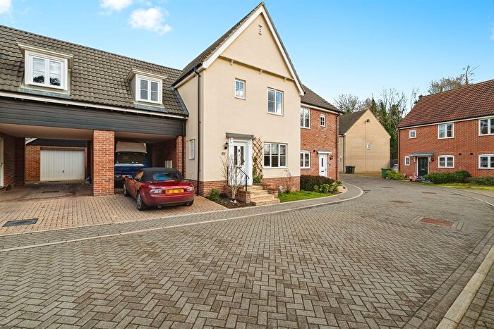 3 Bedroom Semi Detached House For Sale In Swale View, Thetford, IP24