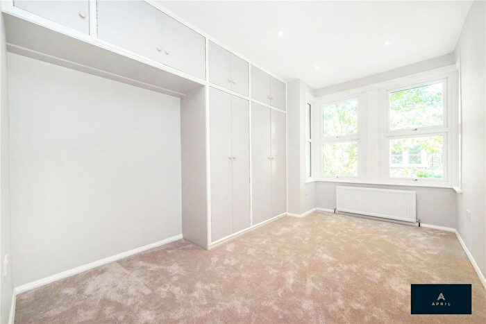 3 Bedroom Flat To Rent In Harold Road, London, E11