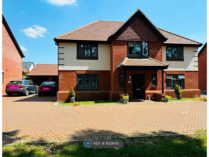 5 Bedroom Detached House To Rent In Brecknock Chase, Milton Keynes, MK8
