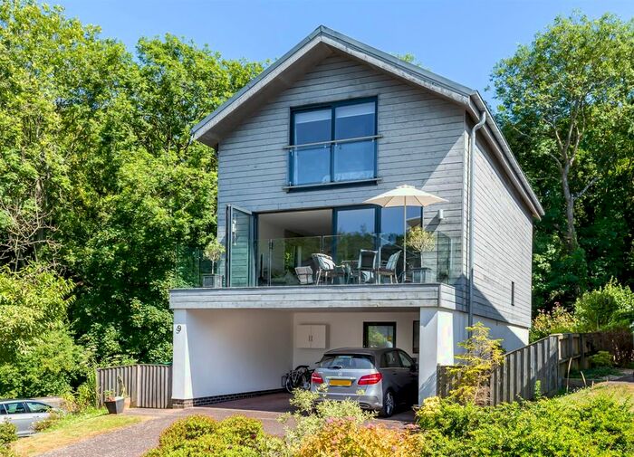 4 Bedroom Property For Sale In Gurnard, Isle Of Wight, PO31