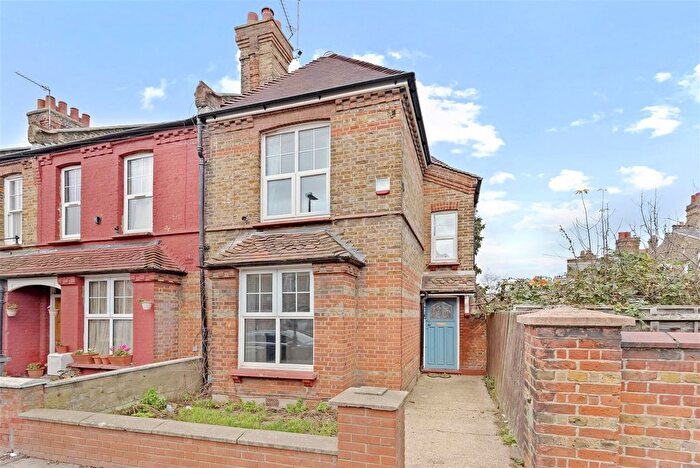 3 Bedroom Semi Detached House To Rent In Farrant Avenue, Wood Green, N22