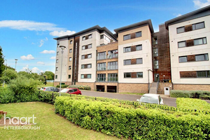 2 Bedroom Flat For Sale In Hammonds Drive, Peterborough, PE1