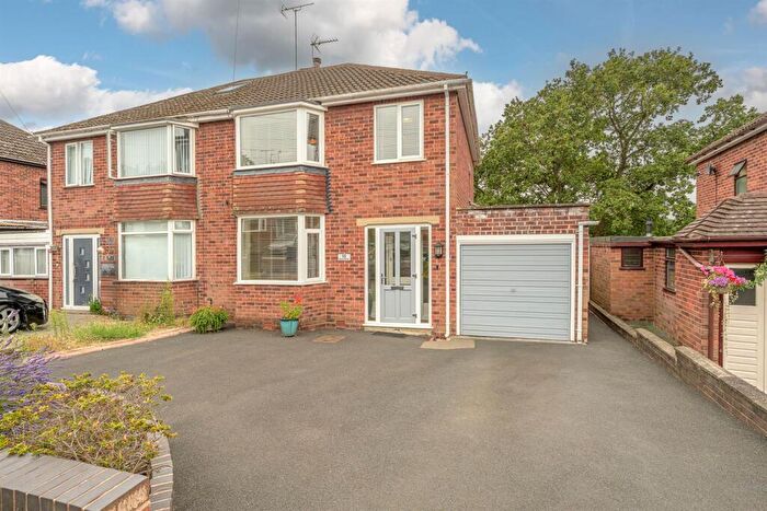 3 Bedroom Semi-Detached House For Sale In Birchgate, Stourbridge, DY9