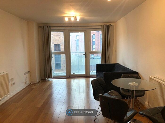 2 Bedroom Flat To Rent In Chancellor Way, London, RM8