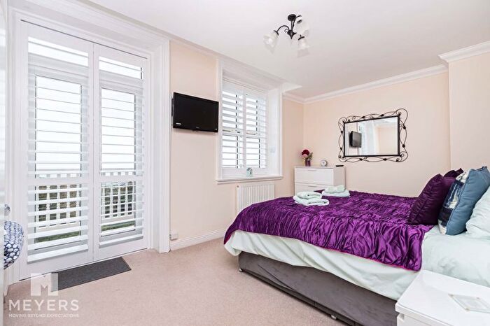 2 Bedroom Flat To Rent In Burlington Mansions, Owls Road, Bournemouth, BH5