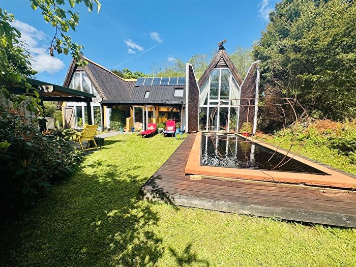4 Bedroom Detached House For Sale In Capel Isaac, Llandeilo, SA19