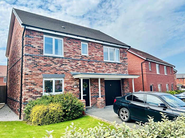 4 Bedroom Detached House To Rent In Kinglas Drive, Mickleover, Derby, DE3