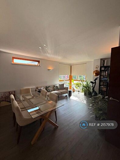 2 Bedroom Flat To Rent In Chalk House, London, NW1