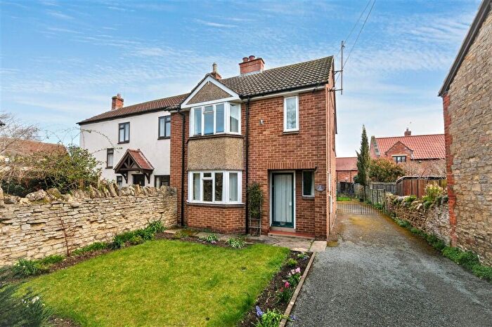 3 Bedroom Semi-Detached House For Sale In East Street, Olney, MK46