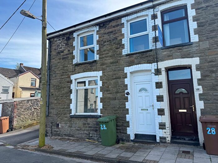 3 Bedroom End Terrace House For Sale In Usk Road, Bargoed, Mid Glamorgan, CF81