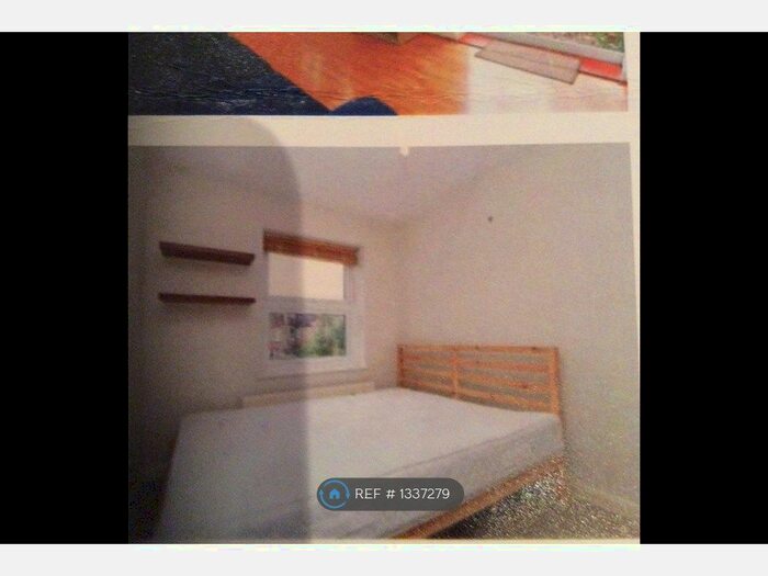 2 Bedroom Maisonette To Rent In Robinson Road, London, SW17