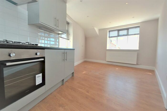 1 Bedroom Apartment To Rent In Hook Road, Chessington, KT9
