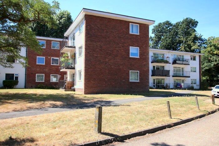 2 Bedroom Flat To Rent In Leighton Court, Copperdale Close, Earley, RG6