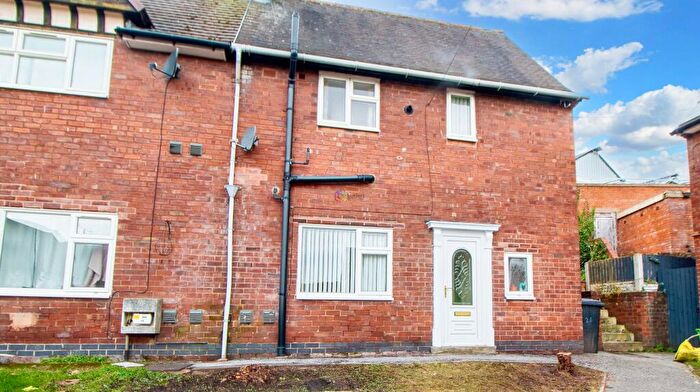 2 Bedroom End Of Terrace House To Rent In Dixon Road, Chesterfield, S41