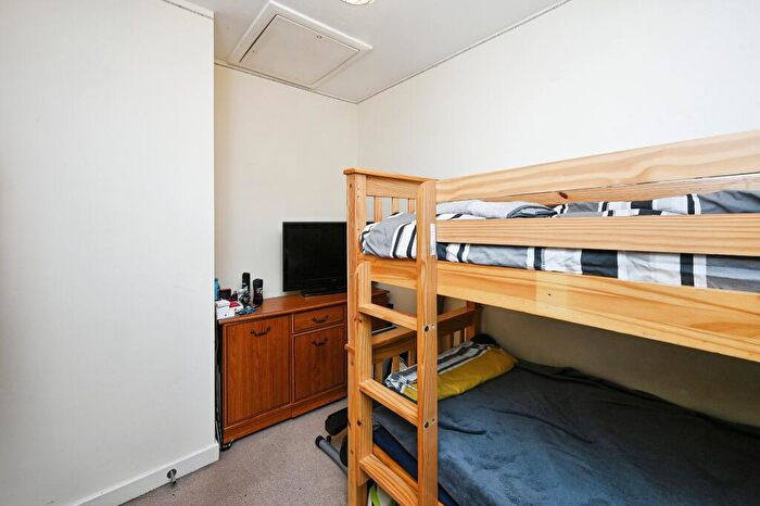 2 Bedroom Semi-Detached House For Sale In Oxford Street, Mansfield, Nottinghamshire, NG18