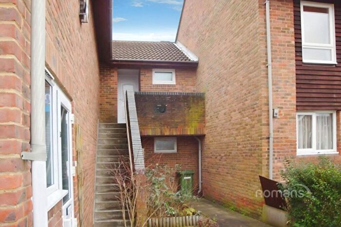 1 Bedroom Flat To Rent In Inchwood, Bracknell, RG12