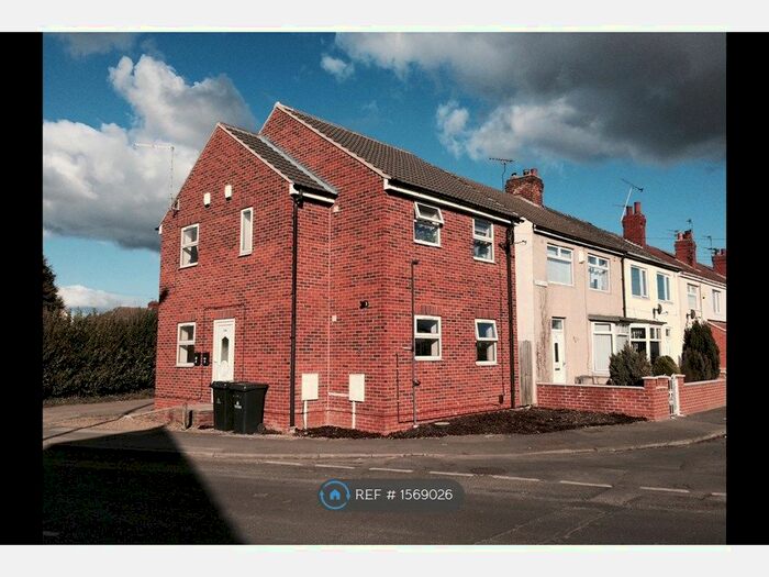 2 Bedroom Flat To Rent In Askern Road, Doncaster, DN5