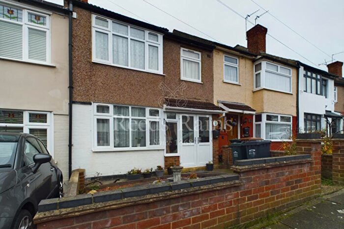 3 Bedroom Terraced House For Sale In Walkley Road, Dartford, Kent, DA1