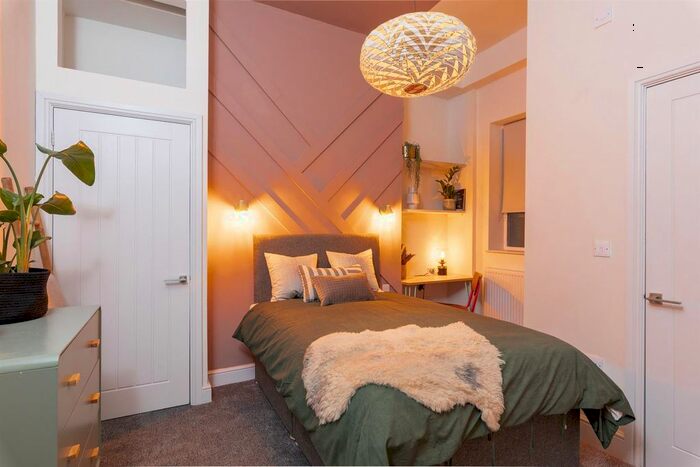 1 Bedroom Flat To Rent In Room, The Promenade, Mount Pleasant, SA1