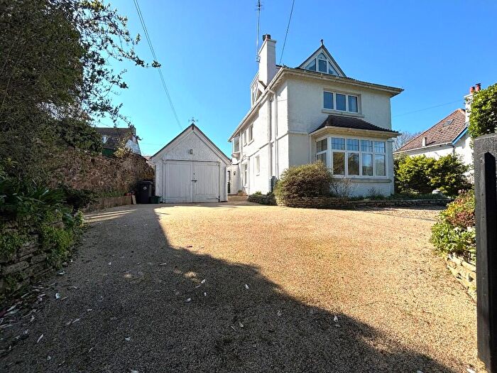 5 Bedroom Detached House For Sale In Ferry Road, BH19