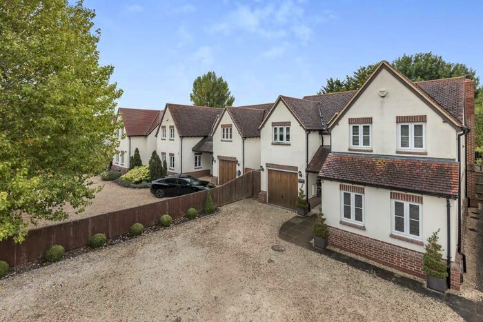 4 Bedroom Detached House To Rent In Steventon, Oxfordshire, OX13