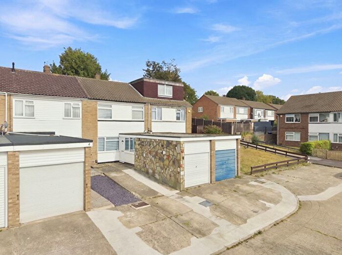 3 Bedroom Terraced House For Sale In The Dale, Waltham Abbey, EN9