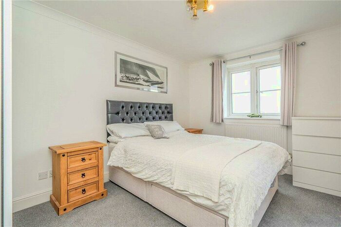 2 Bedroom Apartment To Rent In Southampton, Hampshire, SO17