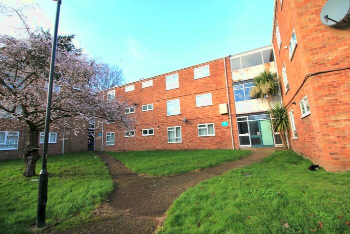 1 Bedroom Flat To Rent In Watson Grove, Norwich, NR2