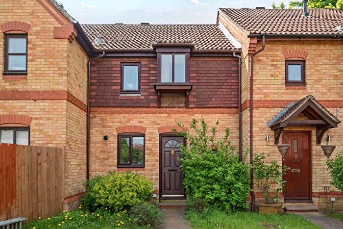 2 Bedroom Property To Rent In Cotts Wood Drive, Burpham, GU4