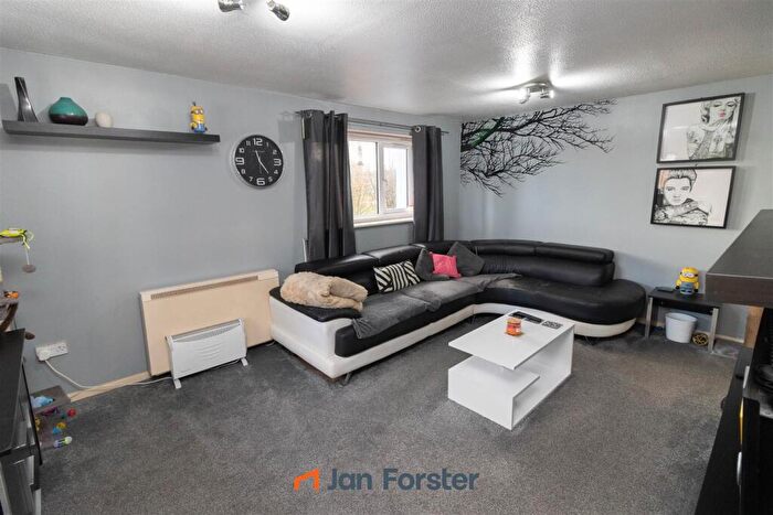 1 Bedroom Apartment For Sale In Witton Court, Newcastle Upon Tyne, NE3