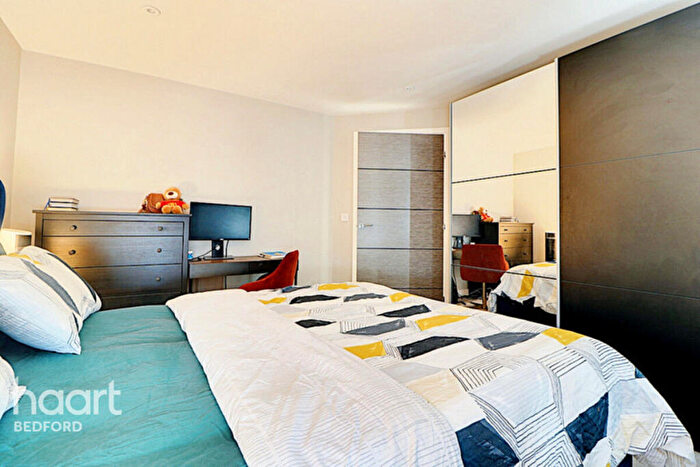 1 Bedroom Flat For Sale In Mill Street, Bedford, MK40