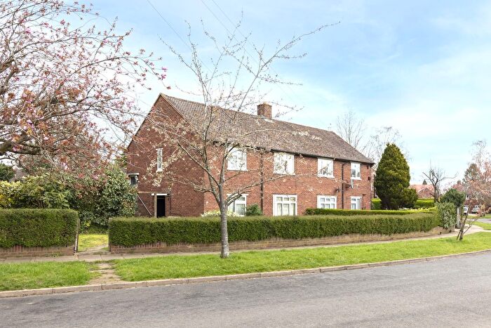 2 Bedroom Maisonette For Sale In Flint Way, St. Albans, AL3