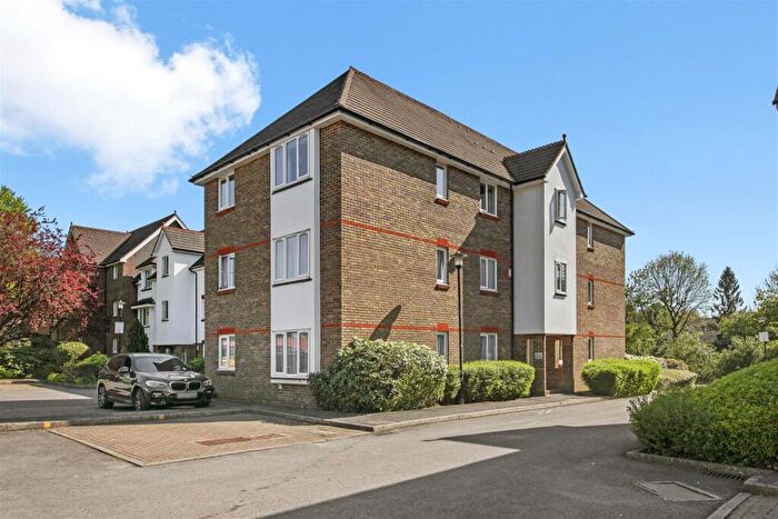 2 Bedroom Apartment To Rent In Granville Place, Pinner, HA5