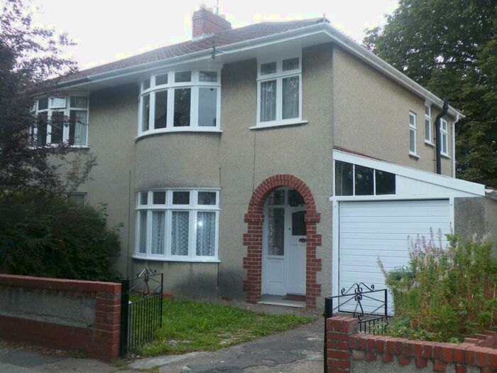 2 Bedroom House To Rent In Bankside, Staple Hill, Bristol, BS16