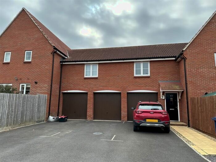 2 Bedroom Detached House To Rent In Tawny Close, Bishops Cleeve, Cheltenham, GL52