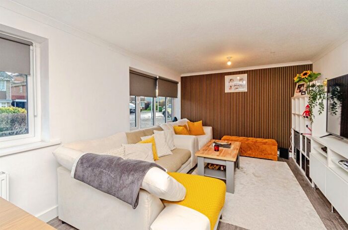 4 Bedroom Detached House For Sale In Thompson Close, Willenhall, WV13