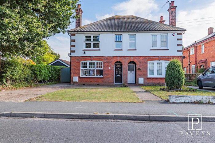 4 Bedroom Semi-Detached House For Sale In Pole Barn Lane, Frinton-On-Sea, CO13