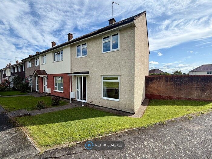 3 Bedroom End Terrace House To Rent In Arlingham Way, Bristol, BS34