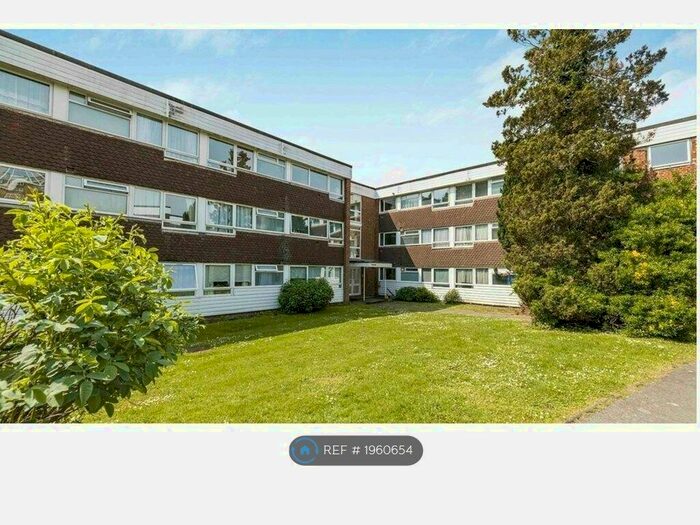 2 Bedroom Flat To Rent In Phyllis House, Croydon, CR0