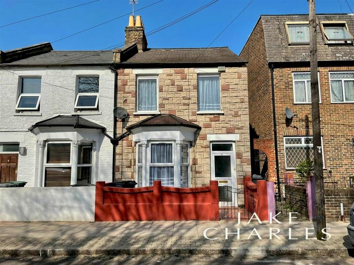 3 Bedroom Property To Rent In Mitchley Road, London, N17