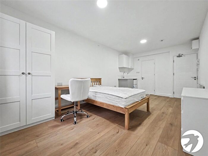 1 Bedroom Studio To Rent In St. Albans Road, Dartford, Kent, DA1