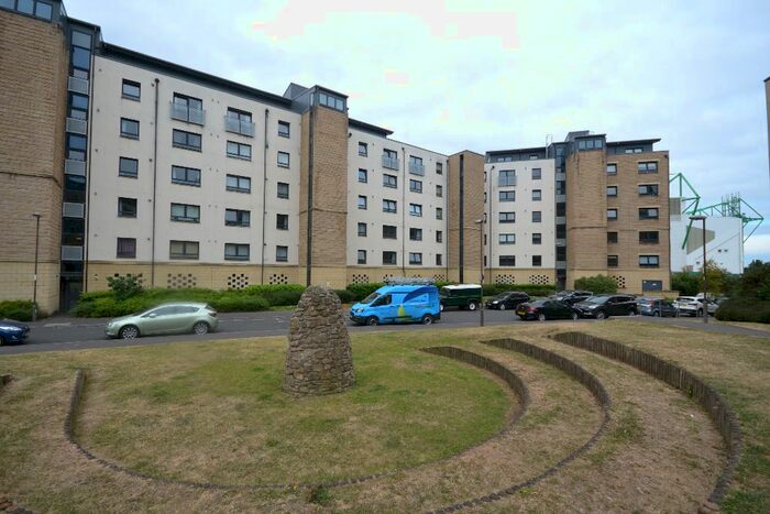 2 Bedroom Flat To Rent In Hawkhill Close, Lochend, Edinburgh, EH7
