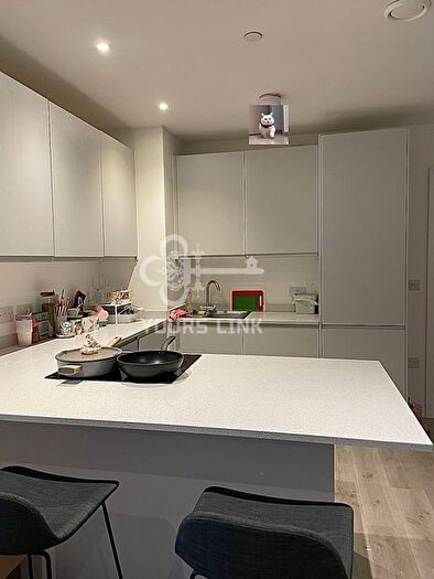 2 Bedroom Flat To Rent In Wharf End, Manchester, M17