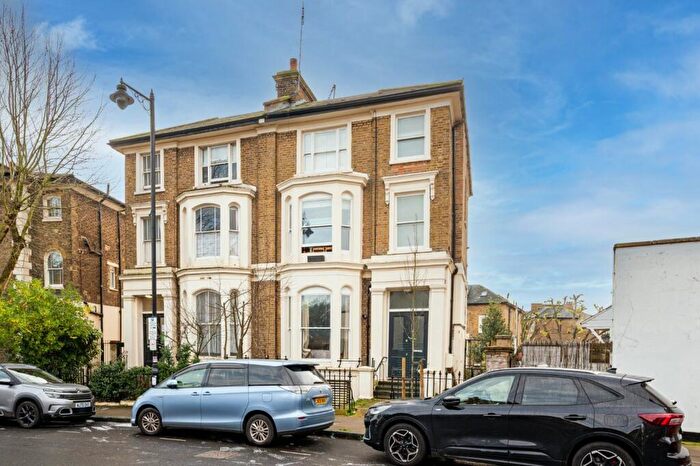 2 Bedroom Flat To Rent In St. John's Grove, Upper Holloway, N19