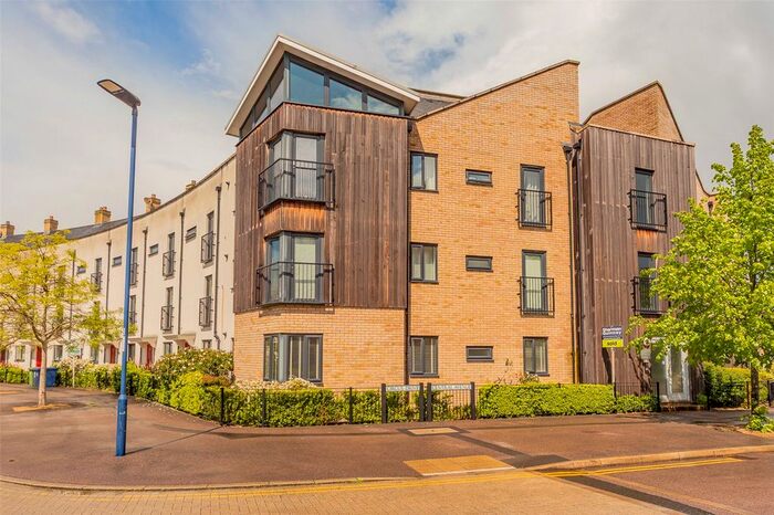 2 Bedroom Flat To Rent In Central Avenue, Cambridge, Cambridgeshire, CB4