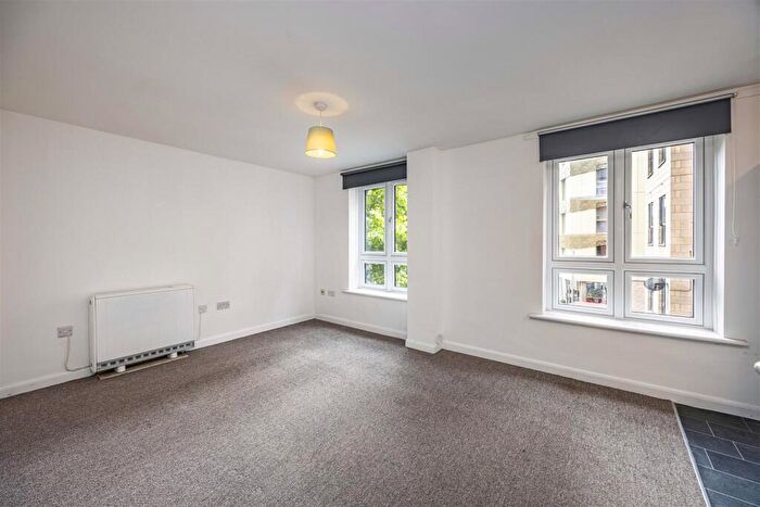 1 Bedroom Flat To Rent In Chardlace Walk, Nottingham, NG1